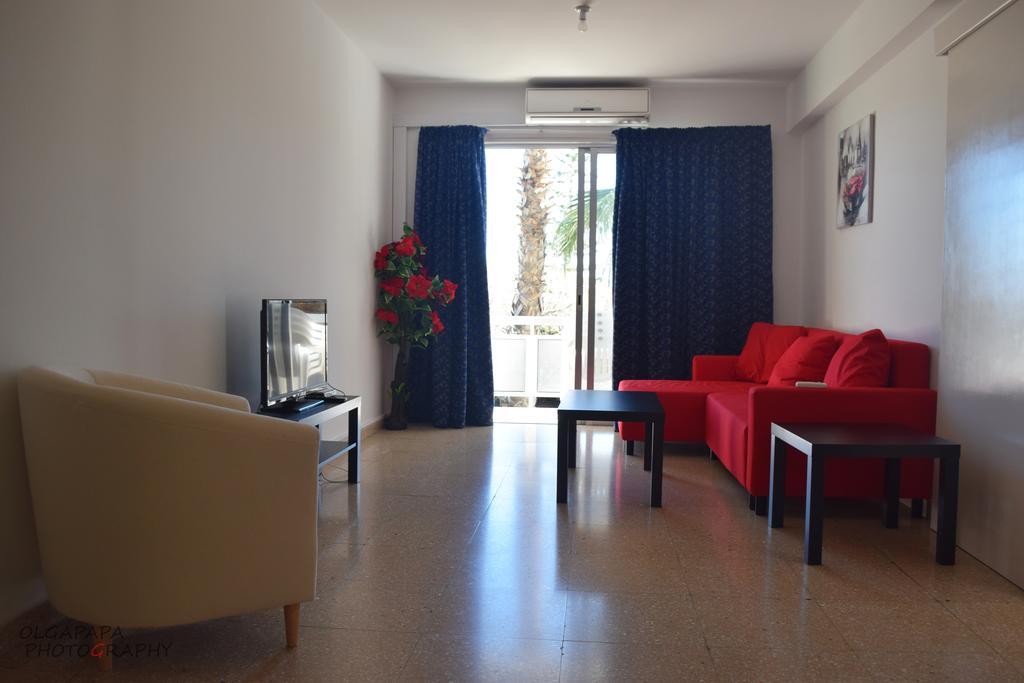 Pelides Apartments Larnaca Room photo